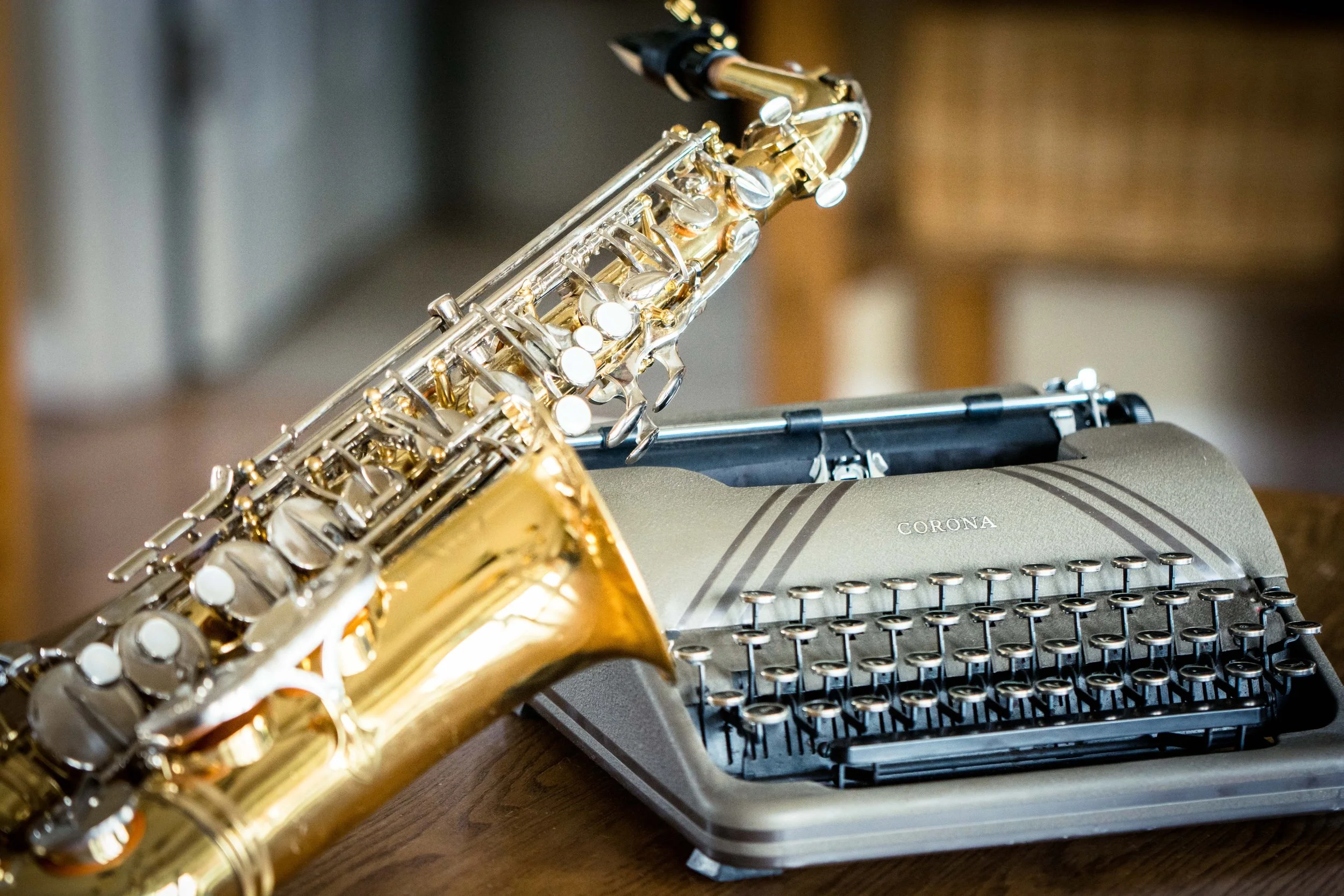 Jazz, cocktails and a roomful of writers…
