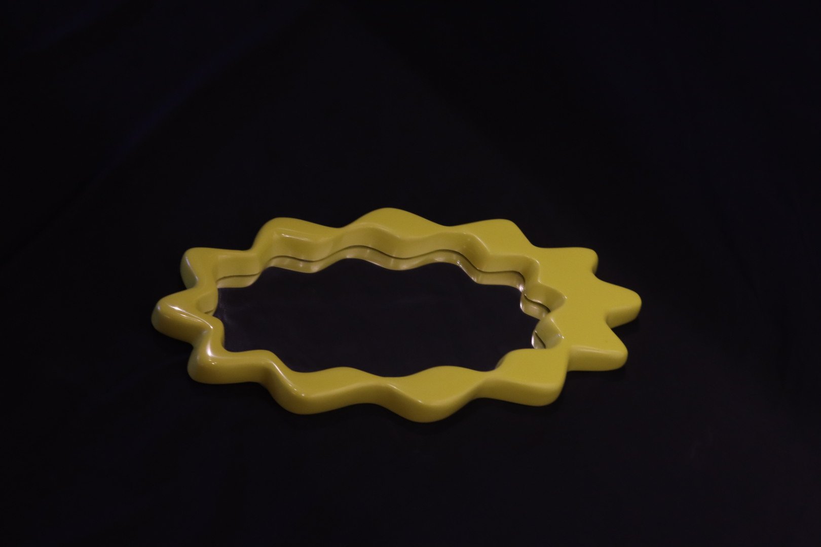 ESPEJO JOYFUL OBJECTS, YES