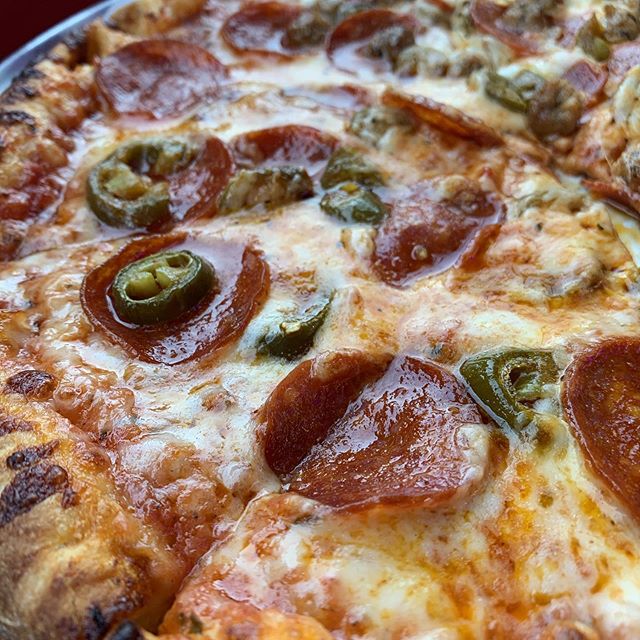 No dinner plans yet? We got you covered 😻 #pizza #studiocity #venturablvd #shermanoaks #dinner #losangeles #foodies #pizzas #delivery