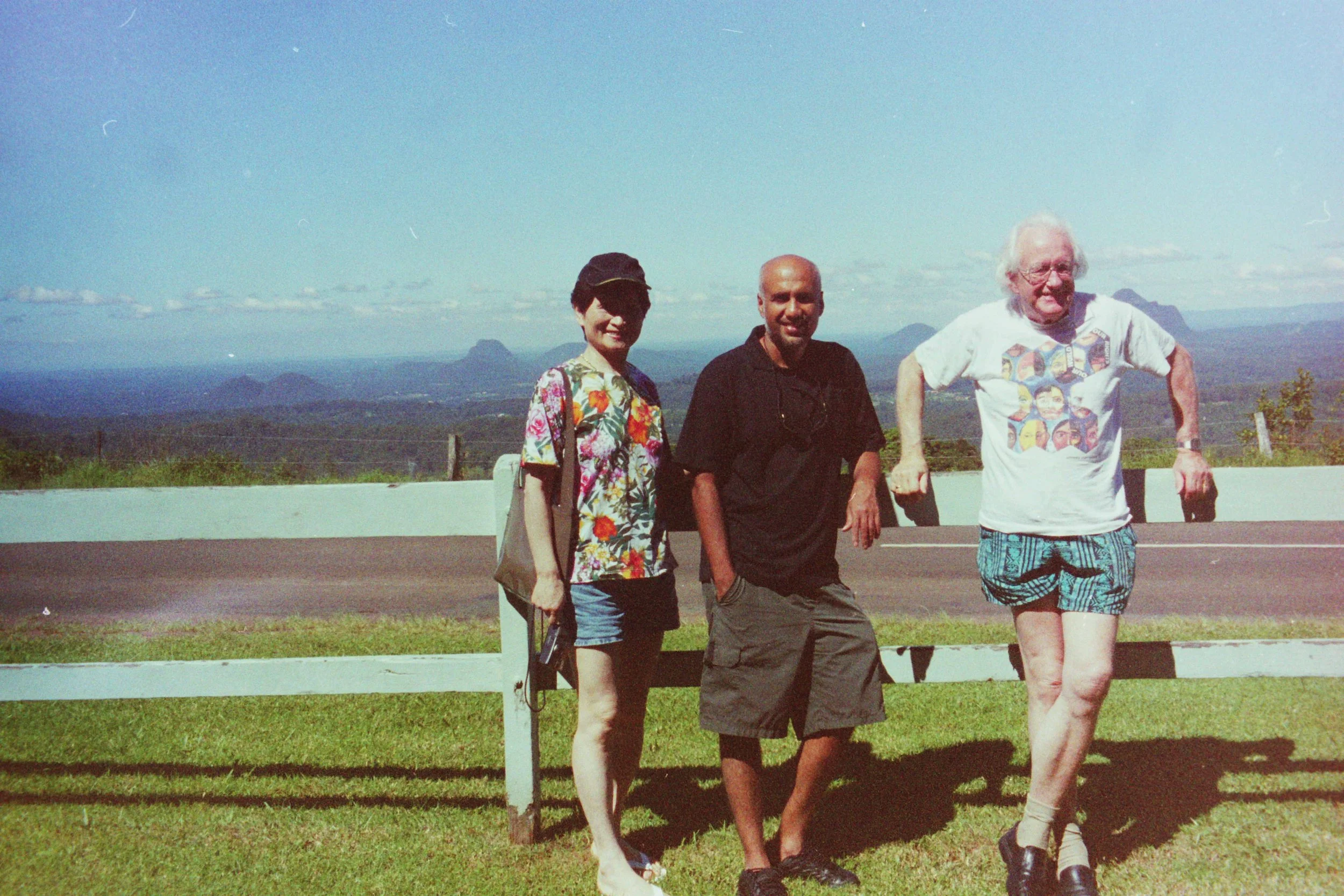 galtung and fumi in maleny.JPG