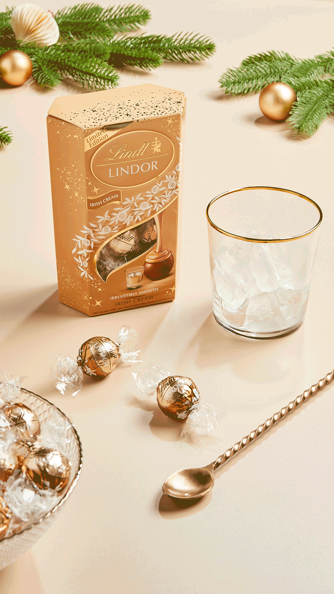 IRISH CREAM POUR.gif