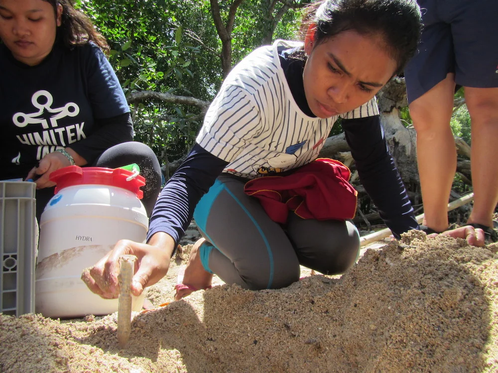 BioN-TT scholarship students visit Bangka Island for field workshop