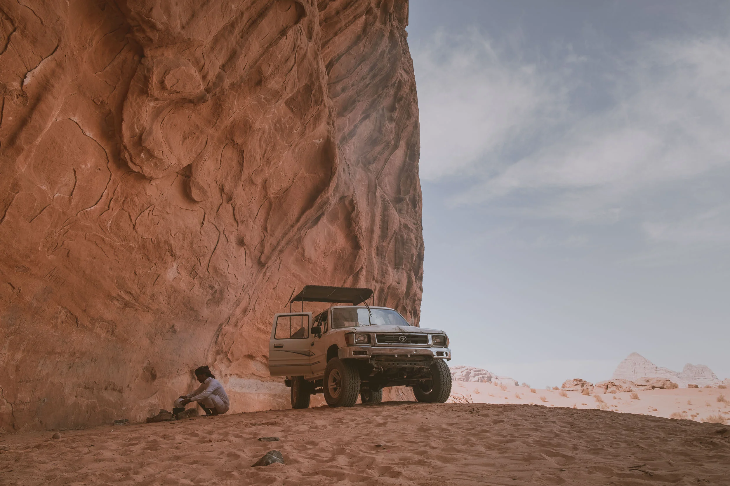 10 day road trip in Jordan, visiting places such as Jerash, Dead Sea, Red Sea, Wadi Rum desert, Petra, King's higtway, Madaba and Amman.