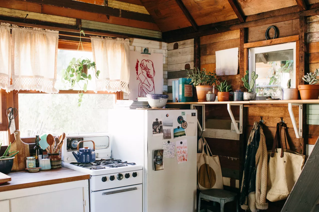 A teeny tiny cabin in Portland | photos by Ellie Arciaga Lillstrom