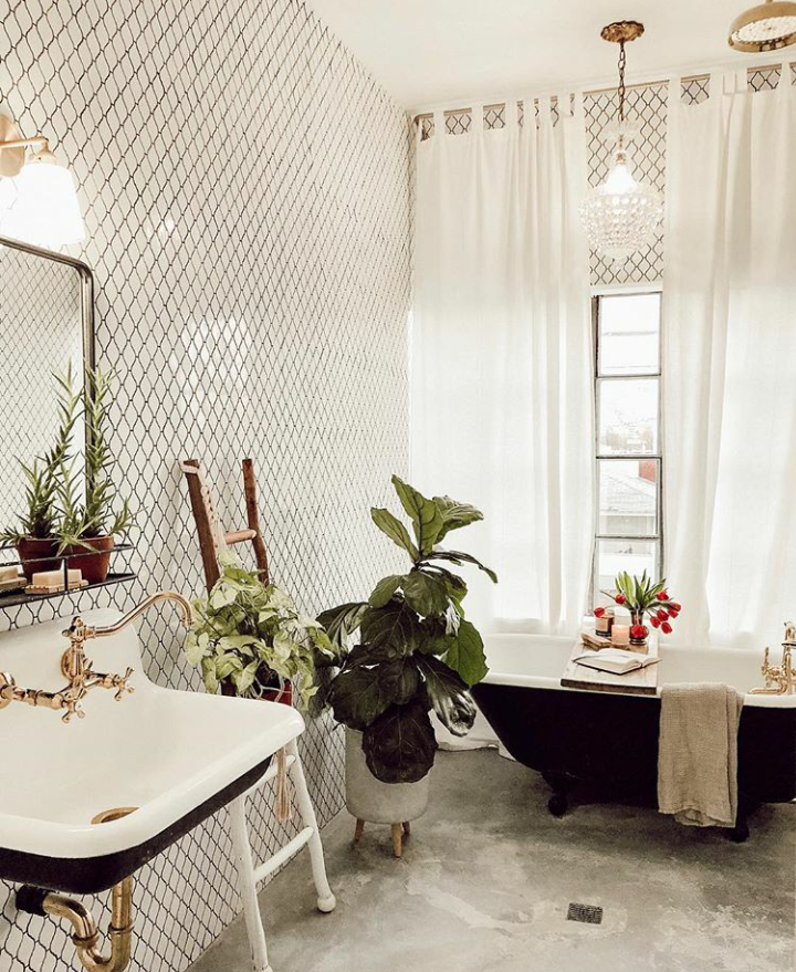 The Nordroom - 25 Inspiring Bathrooms With Geometric Tiles image: Jenna Wright