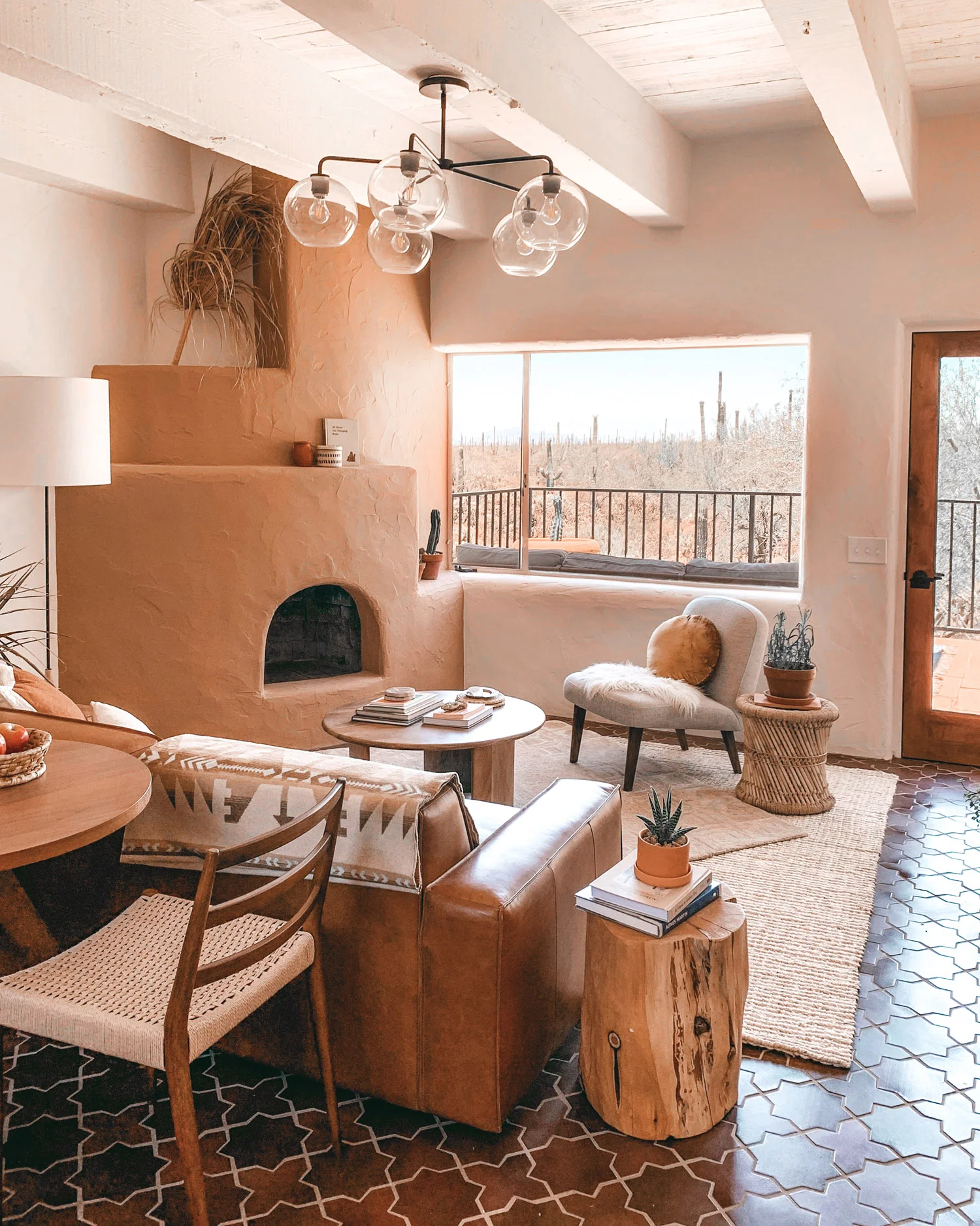 Earthy Tones In An Arizona Vacation Rental By The Joshua Tree
