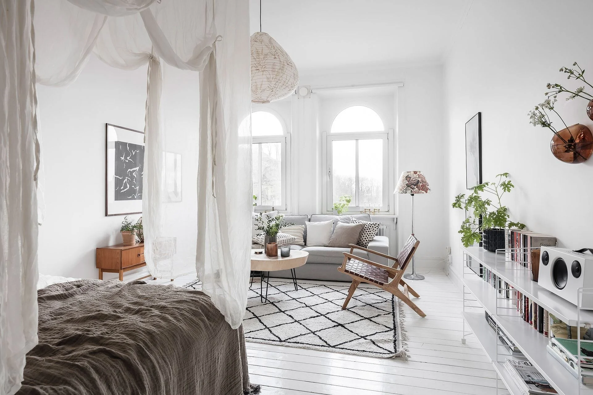 A Scandinavian Studio Apartment with a Colorful Bed Nook — THE NORDROOM