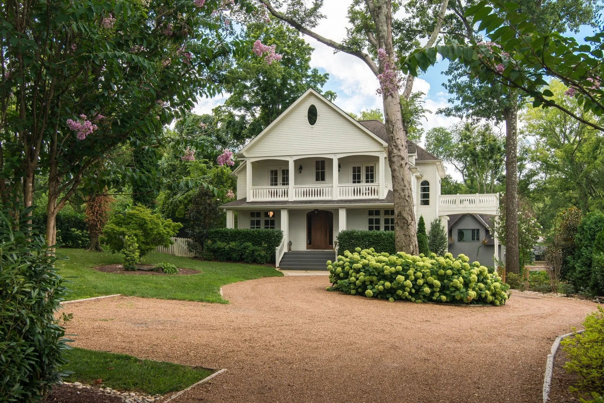 Louisa Pierce's Vintage Eclectic Nashville Home is For ...