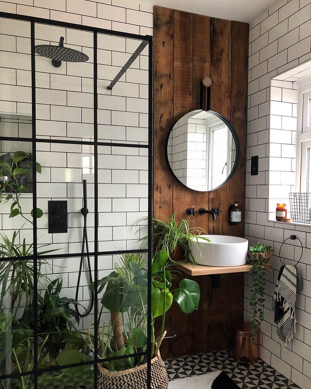 Small Bathroom Design Ideas How To Make A Bathroom Look Bigger The Nordroom