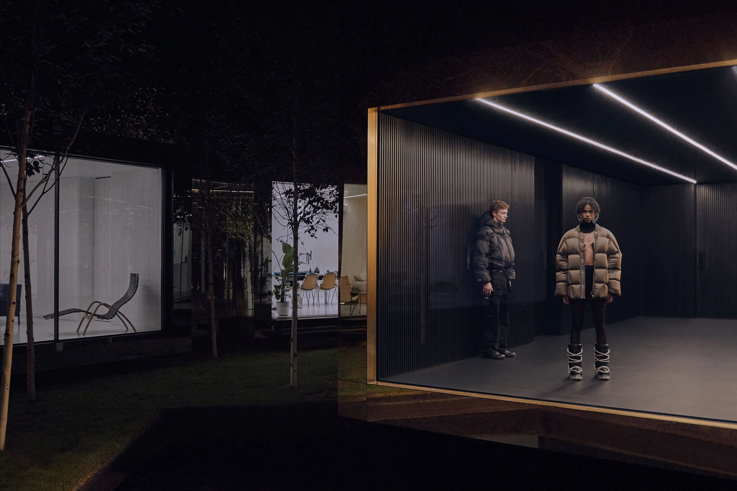 LN-CC OUTLOOK x THE MODERN HOUSE