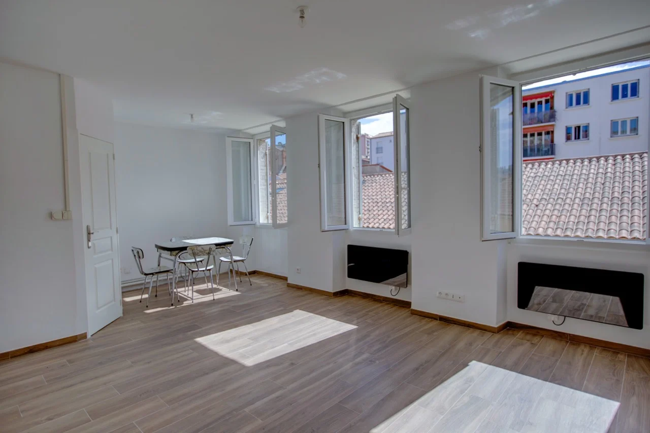 VENDU - EXCLUSIVITE - TIMONE - GRAND T1 - 30 m2 - 108 000 €