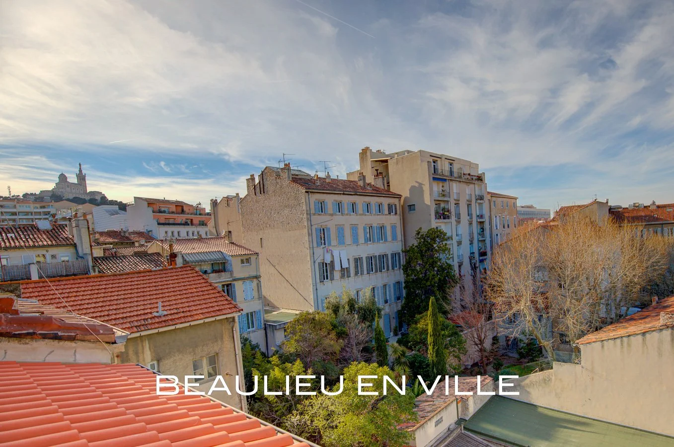 SOUS PROMESSE - EXCLUSIVITE - CASTELLANE - EDMOND ROSTAND - T3 - 68M2 - VUE- DERNIER ETAGE - BALCON - 317 000€