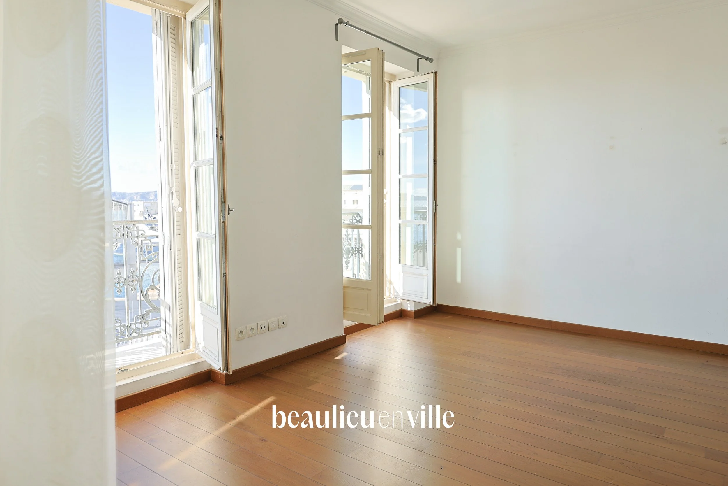 TERRASSE EN VILLE.jpg
