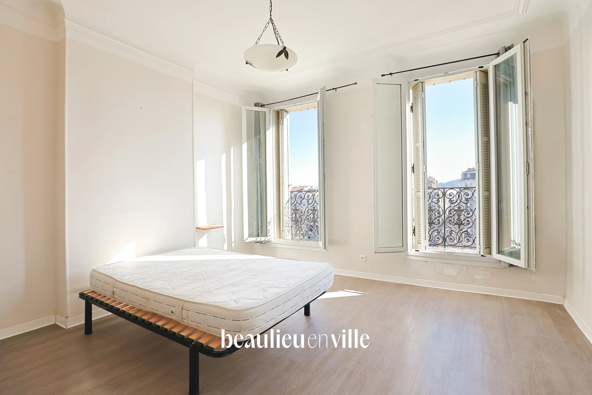 Terrasse en ville.jpg