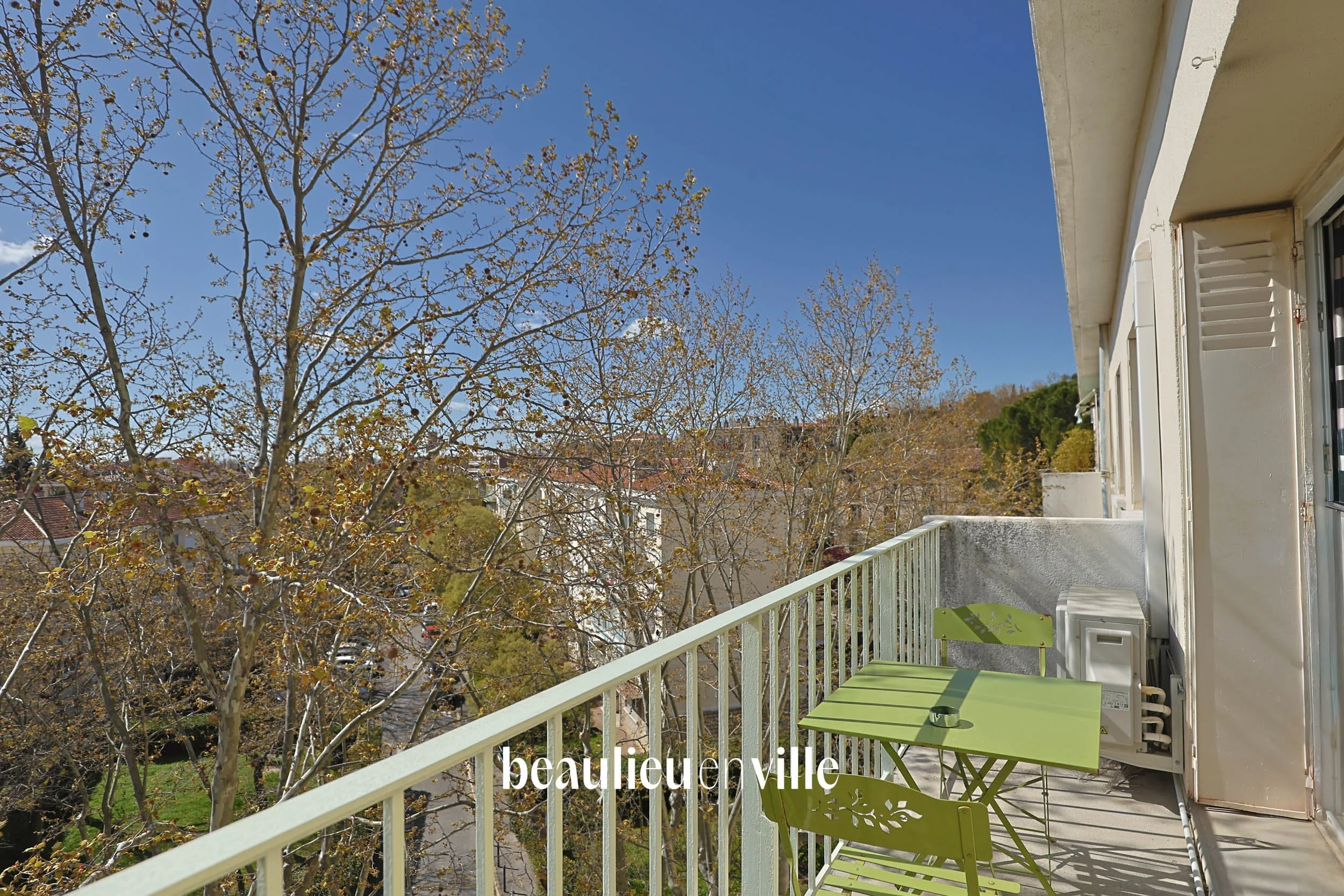 EXCLUSIVITÉ - AIX EN PROVENCE - APPARTEMENT T4 - BALCON - 65M2 - 310 000€