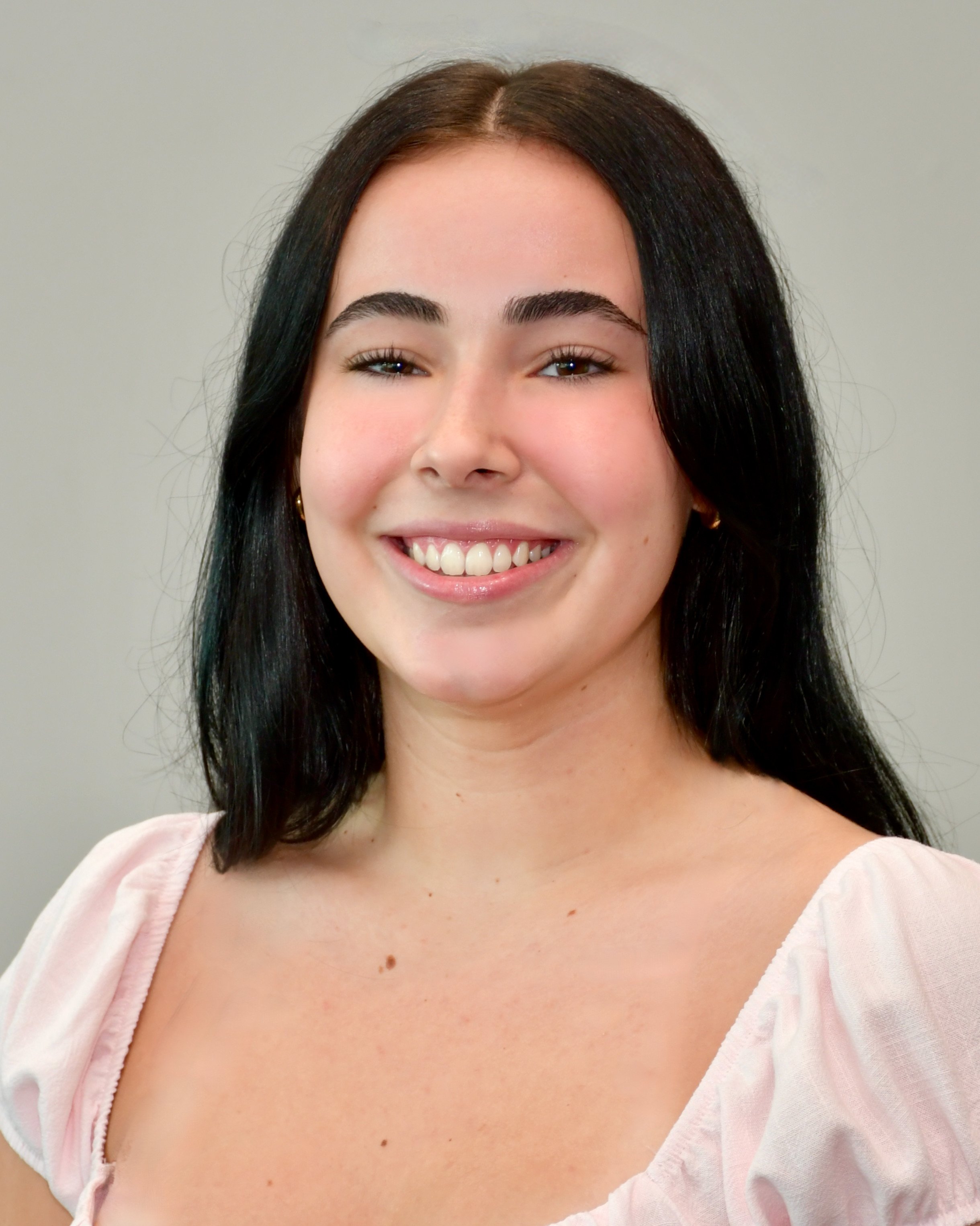 Kiara Almeida.jpeg