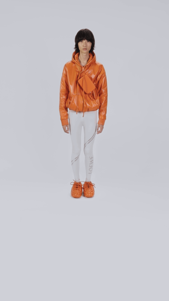 TIK TOK ORANGE_9-16.gif