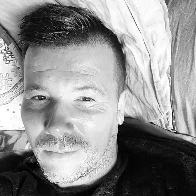 Vandaag vrij, gezellig naar Utrecht!
😀🌈😀
#goodmorning #helloworld #utrecht #utrechtpride #pride #pride🌈 #gaypride #sharethelove #face #fun #saturday #train #holland #goingout #instamood #instagood #cute #selfie #instagay #gaystagram #gay #gaynl #gayman #dutchgay #teamgay #instamoment
