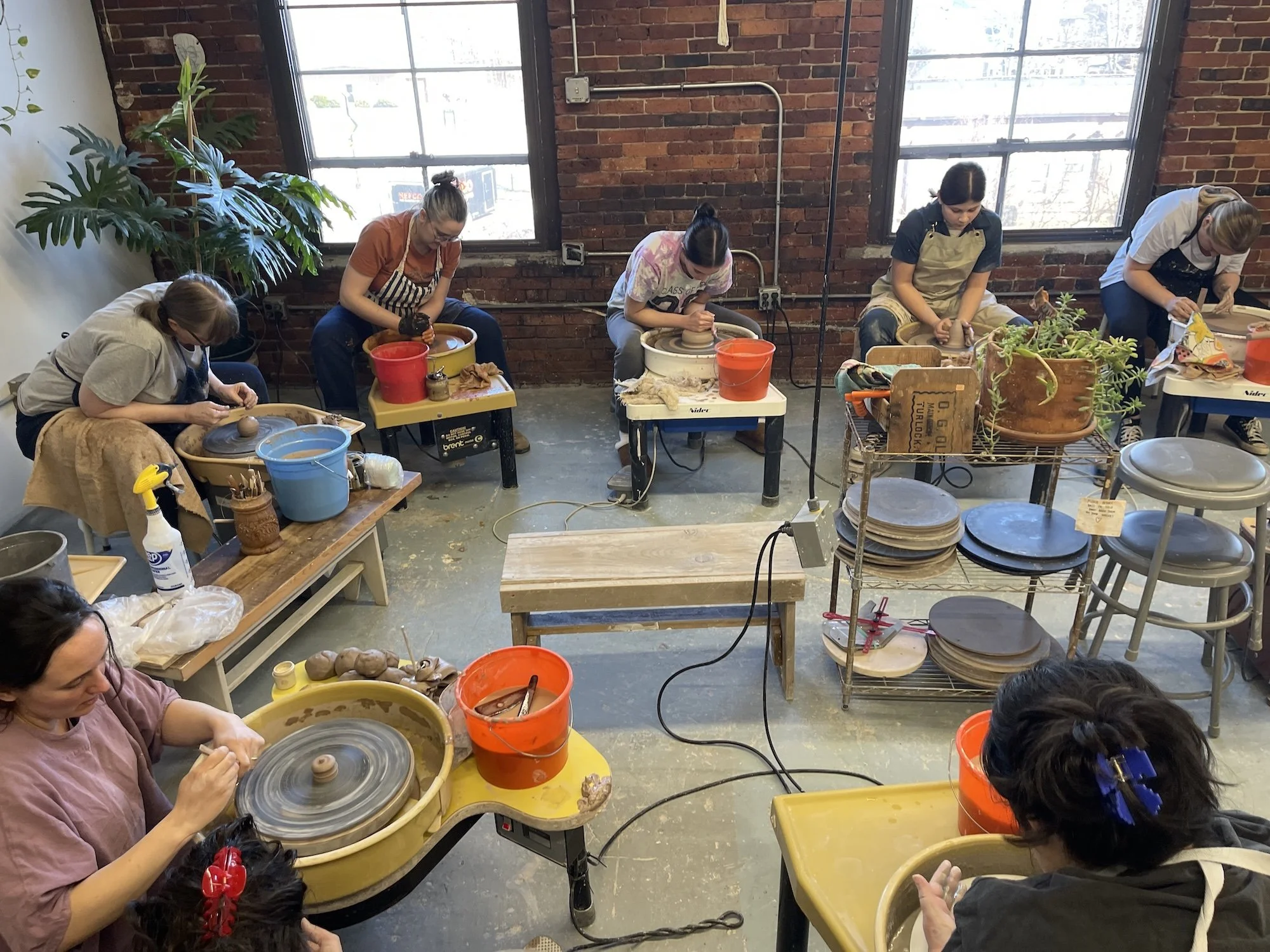 wheel throwing pottery class MudCity Clay NH