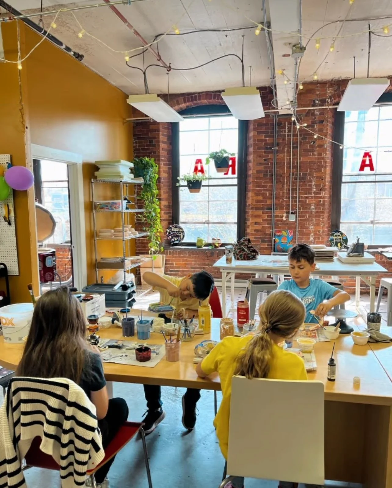 kids pottery class
