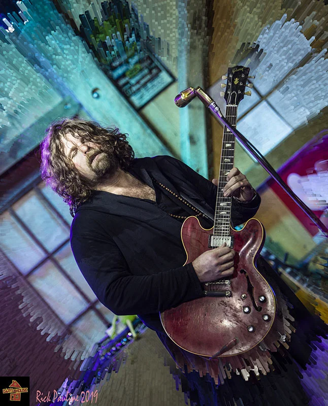 JD Simo at Daryl’s House - Photo by Rick Pauline
