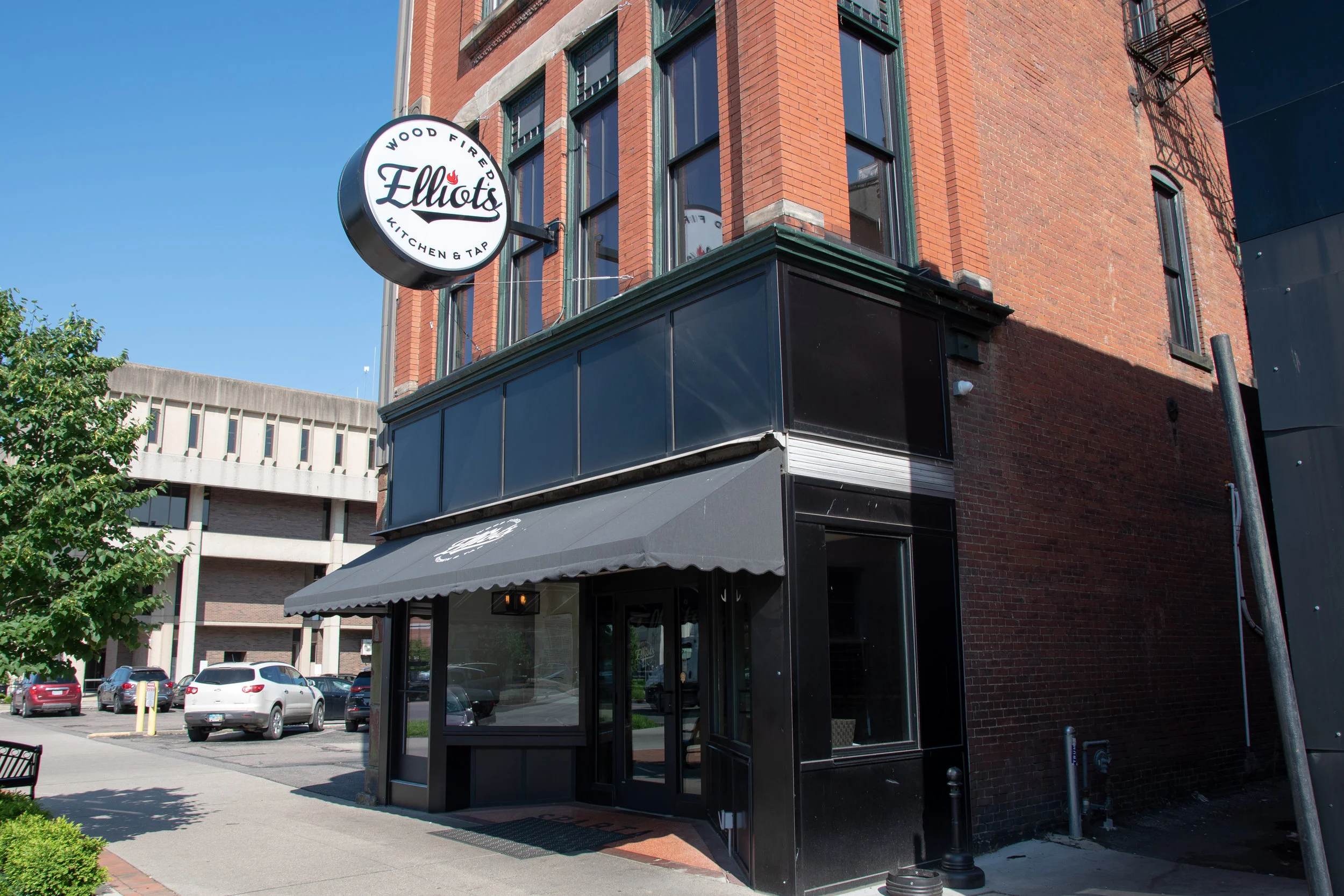 11:50 AM - Elliot’s Wood Fired Kitchen & Tap **Lunch with Mayor Jeff Hall