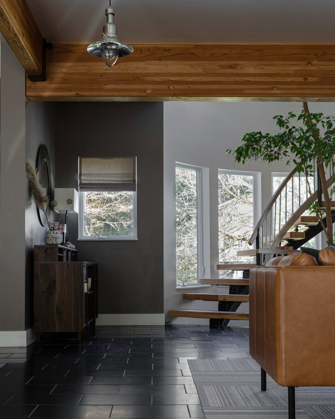 Open concept living. Floating stairs. Natural beams. Hand-honed basalt floors. Need I say more?​​​​​​​​​
Design: #HarpoleHomeProjects​​​​​​​​
Photo: @sumairaamberphoto​​​​​​​​
.​​​​​​​​
.​​​​​​​​
.​​​​​​​​
.​​​​​​​​
.​​​​​​​​
#interiordesigngoals #in
