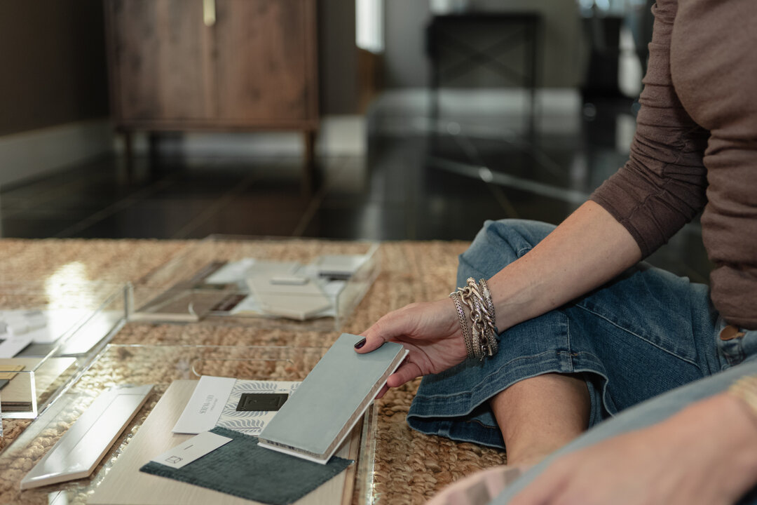 Scheming and dreaming about new projects. It's always fun to play with #color and #textures!​​​​​​​​​
Design: #HarpoleHomeProjects​​​​​​​​
Photography: @sumairaamberphoto​​​​​​​​
.​​​​​​​​
.​​​​​​​​
.​​​​​​​​
.​​​​​​​​
.​​​​​​​​
#interiorforinspo​​​​