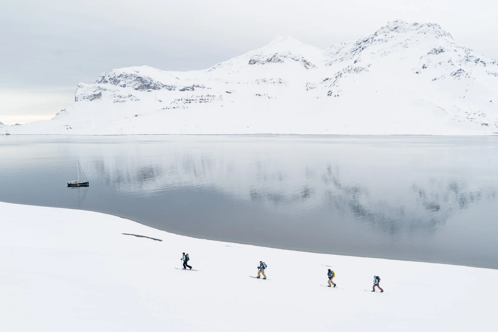 Splitboarding_Svalbard_Blotto_00491.jpg