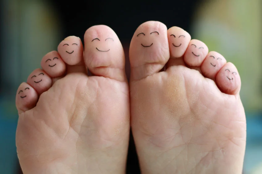 31530375_M_Feet_smiley Face on toes_Bottom foot.jpg