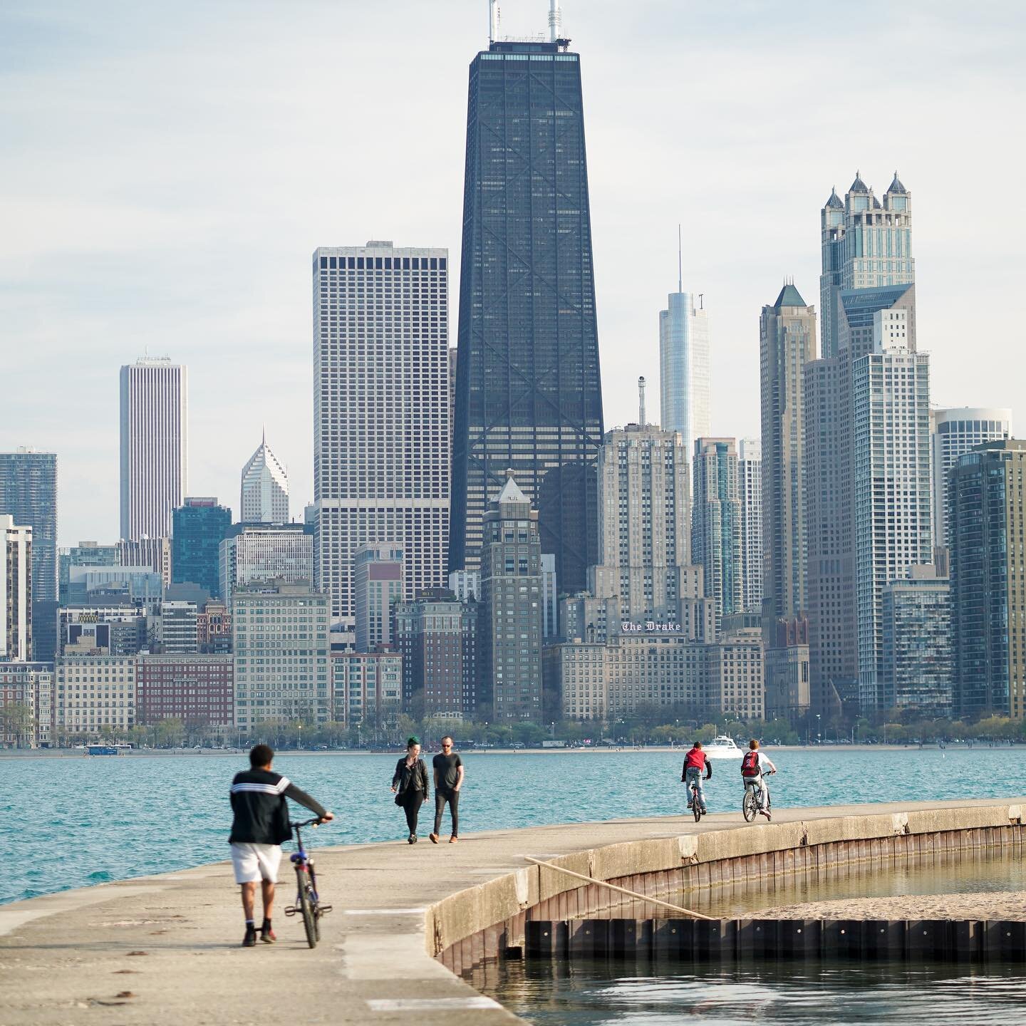 #Illinois! Want to help shape the next @idotimages Active Transportation Plan? At the link in our bio, take a few minutes to share your experiences walking, biking, and rolling around the state.