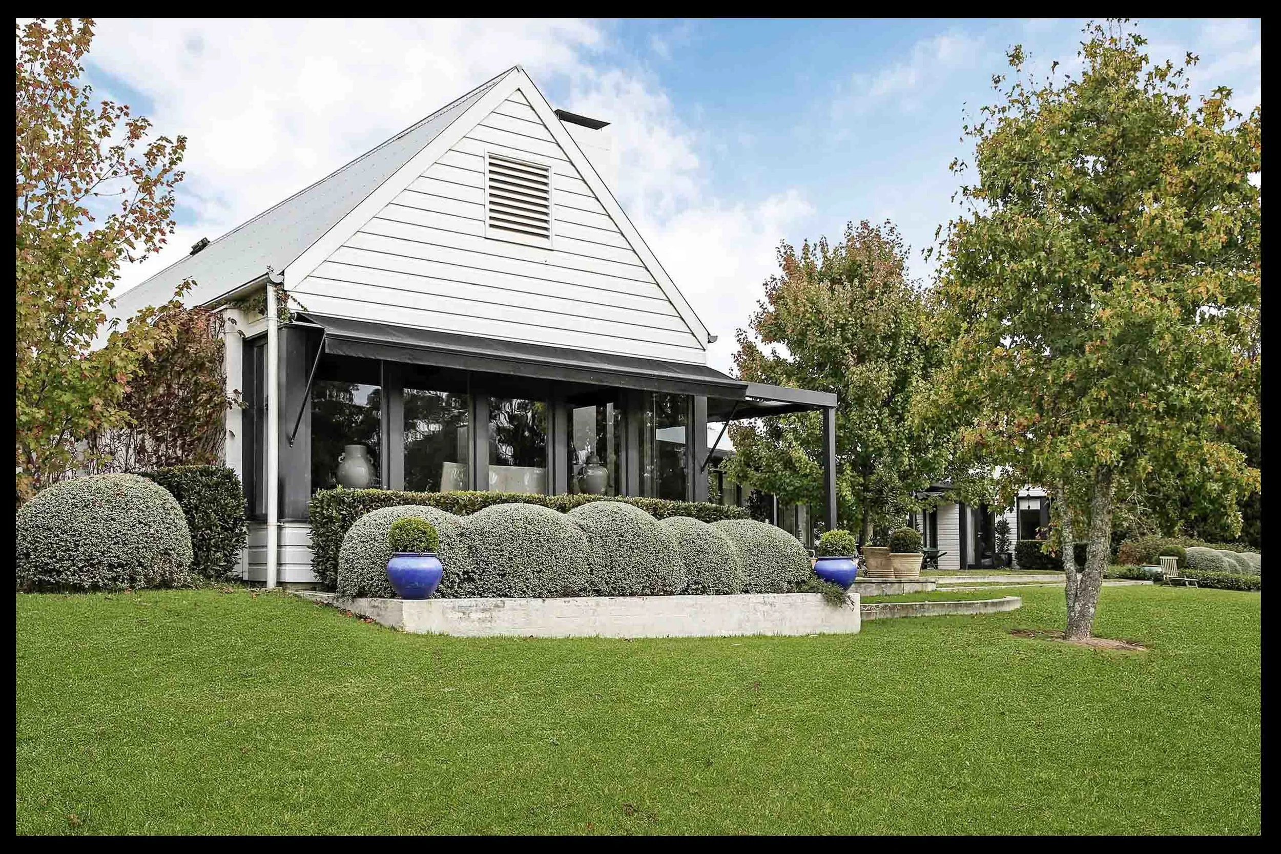 STAY_Image Gallery_Exterior_Living room_White Sheds.jpg