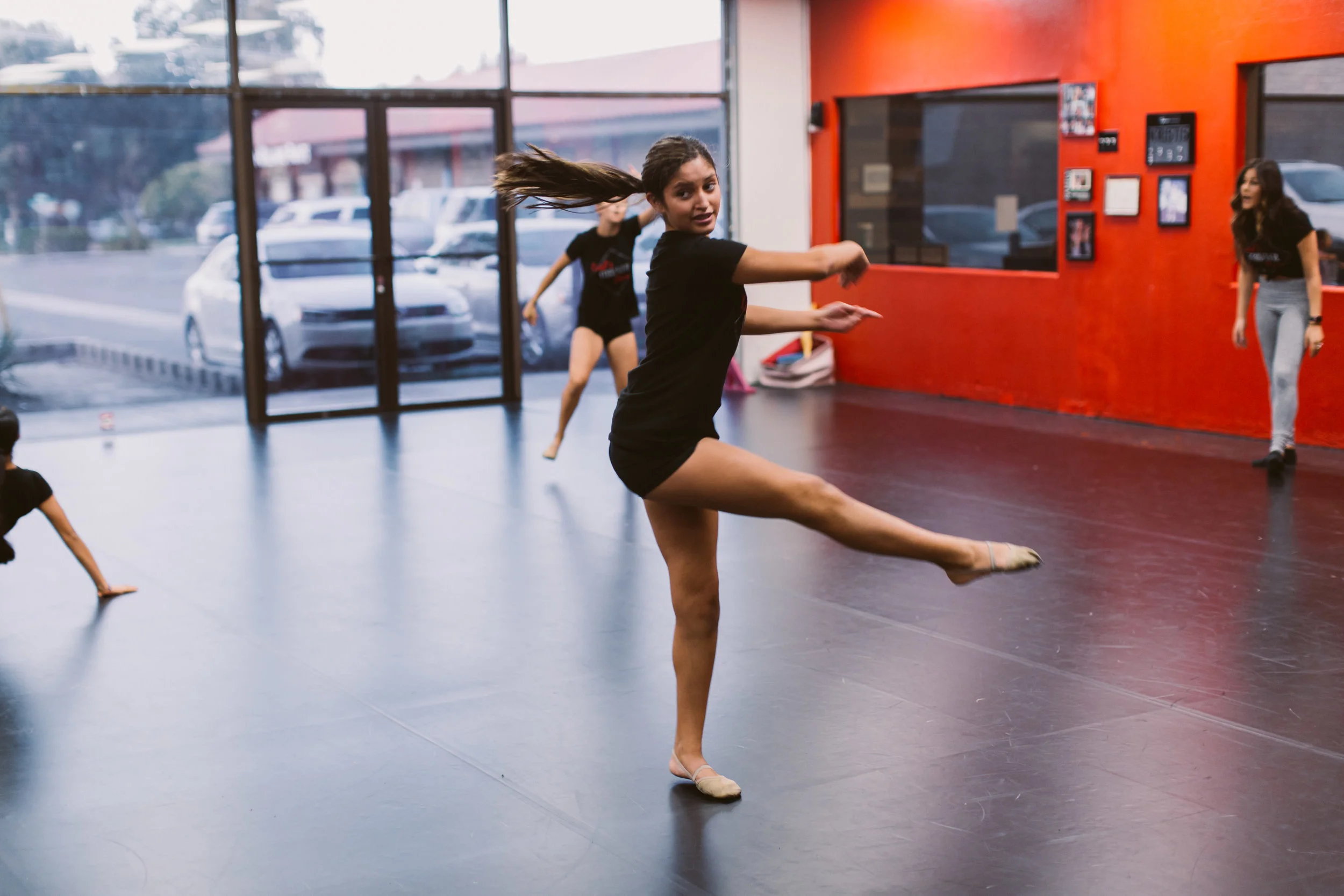 Kristis_Forever_Dance_Students_2018_18.jpg