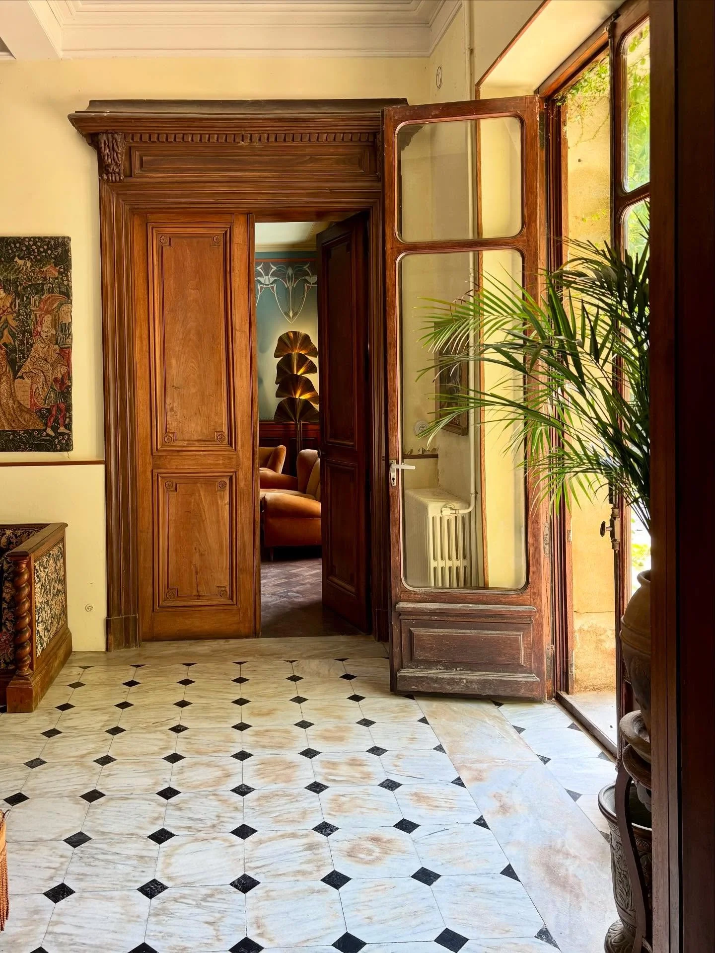 Les salons of a southern France manor house. @labelle_eco @peytongavitte