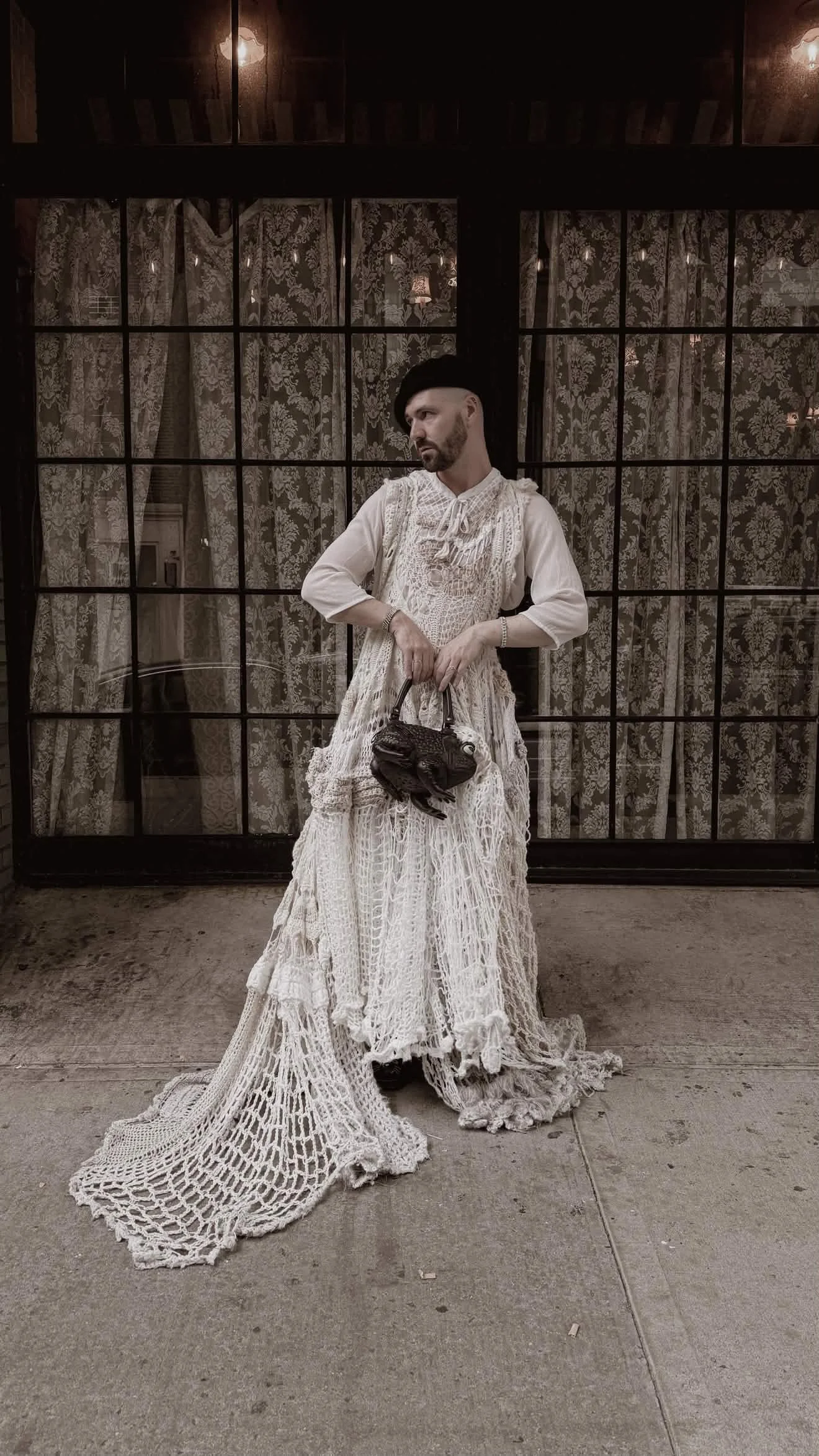  David Ross Lawn wears “when this carcass fails me” 