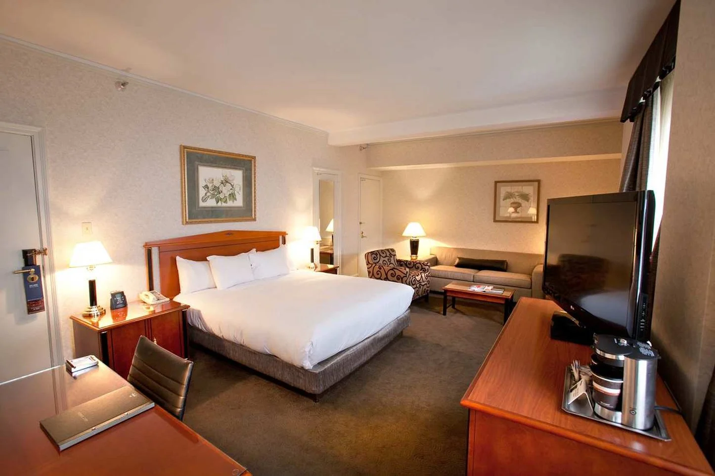 Room2.jpg