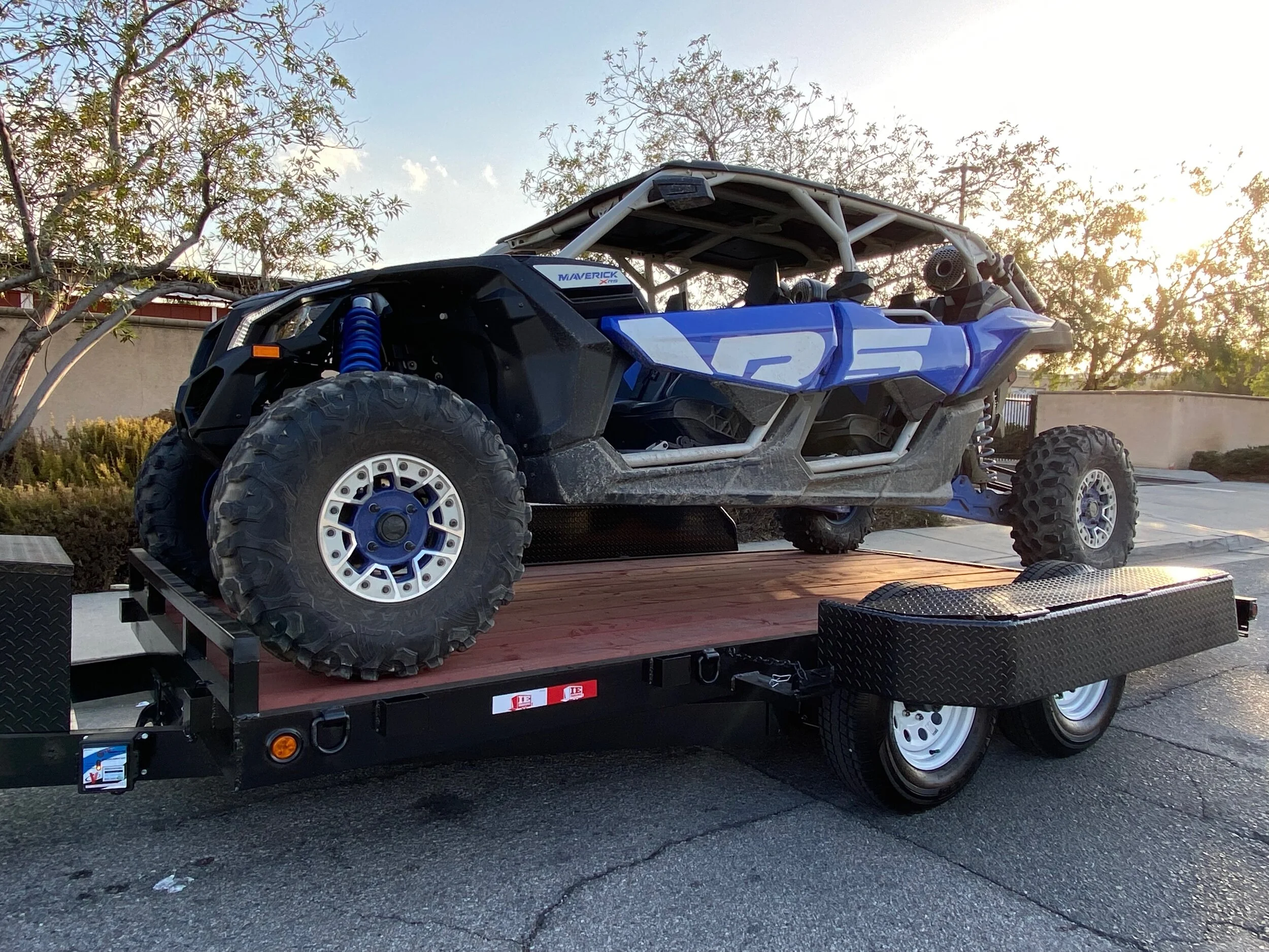 CAF3E89D-E78F-4138-BD96-9144633EB1C8