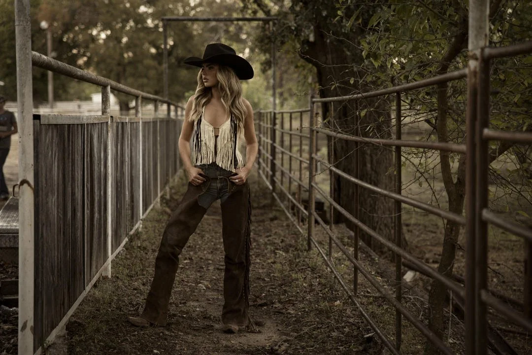 Longhorn-rider-georgia-faith-hill00127.jpg