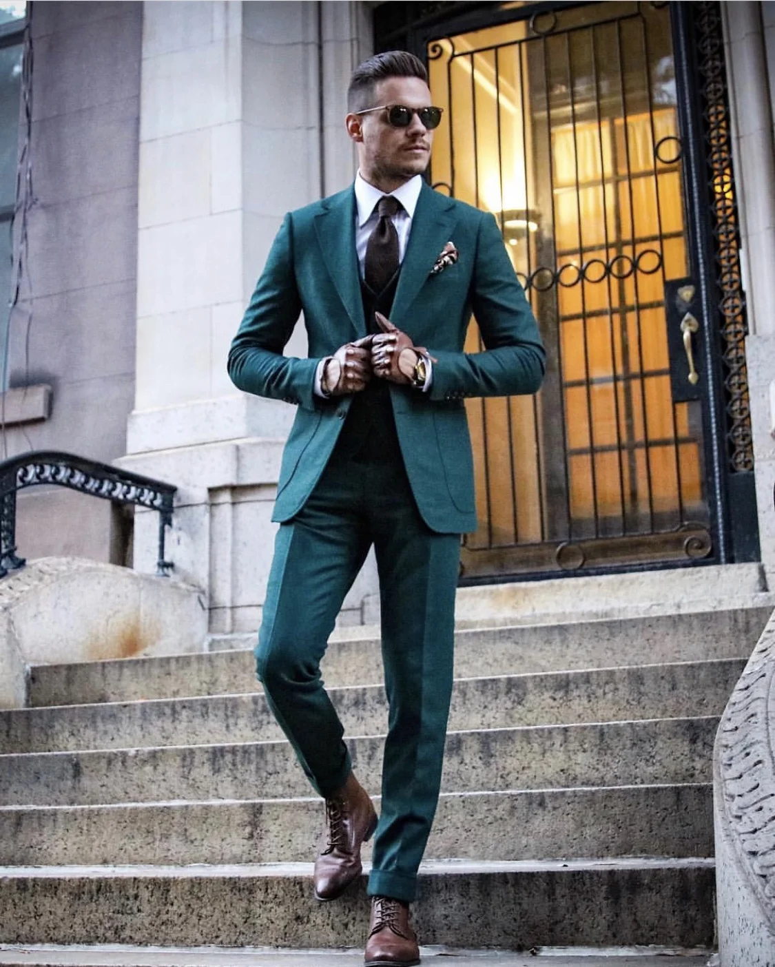 8 REASONS WHY YOUR NEXT SUIT SHOULD BE CUSTOM TAILORED