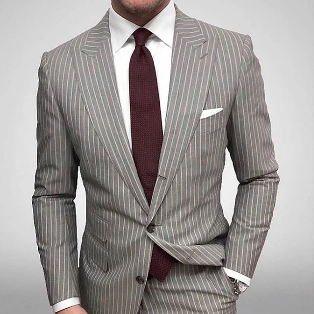 Are pinstripes back? 👍 or 👎 #realmenwearsuits #dapper #dandy #suit #suits #blazer #pinstripe #gent #gentleman #gentlemen #hanerdasher #menswear #mensfashion #mensstyle