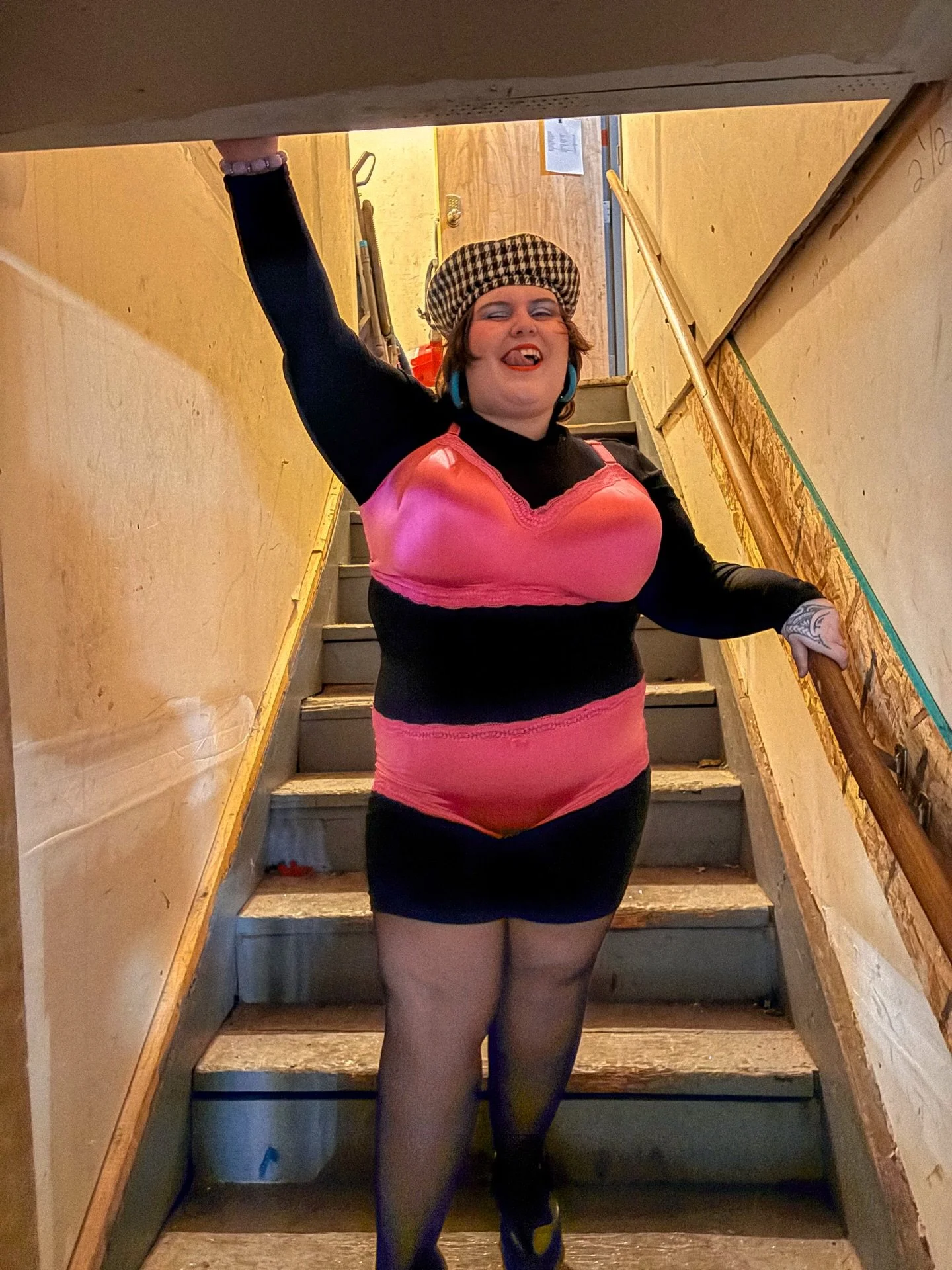 Another @dmgaymenschorus hot cakes and sausage BRUNCHES ✅ so fun 

#lgbtqia #ootd #performer