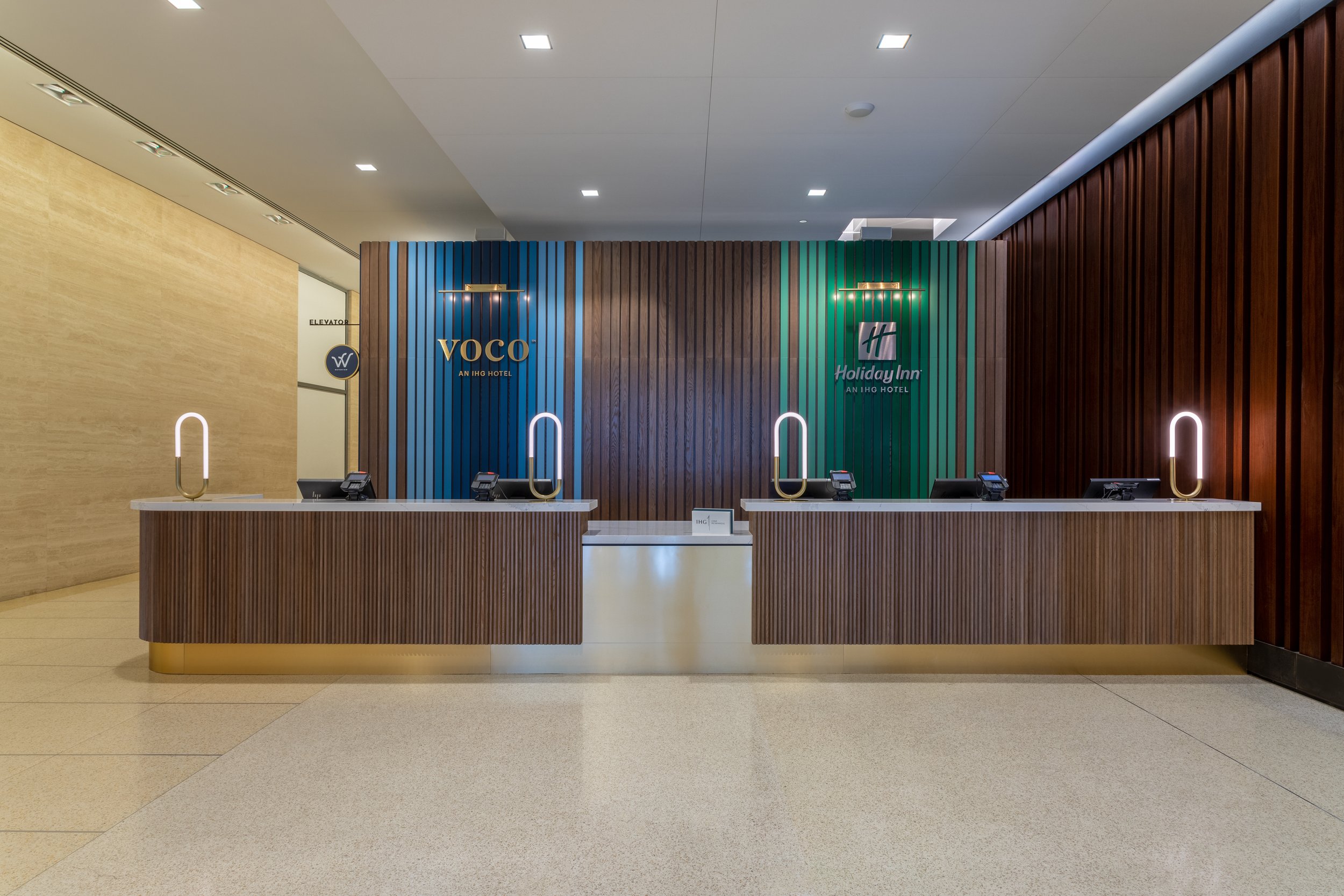 chiwp-voco-chicago-downtown-Front Desk.jpg