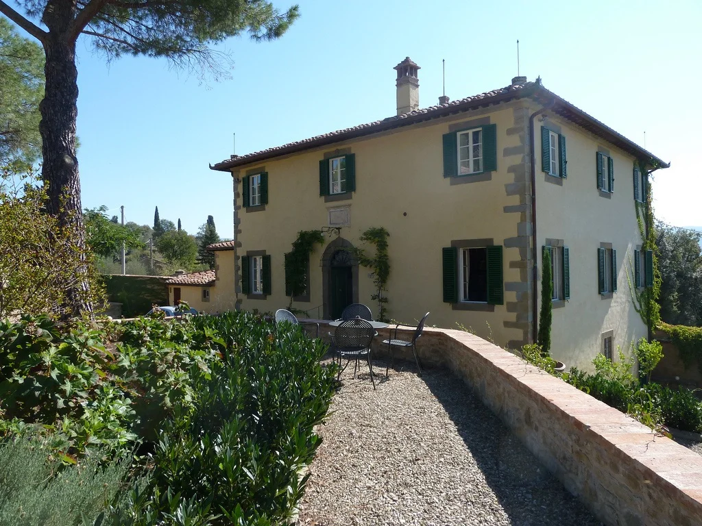 Marvelous Tuscan Villas sponsored by Dale Dillon