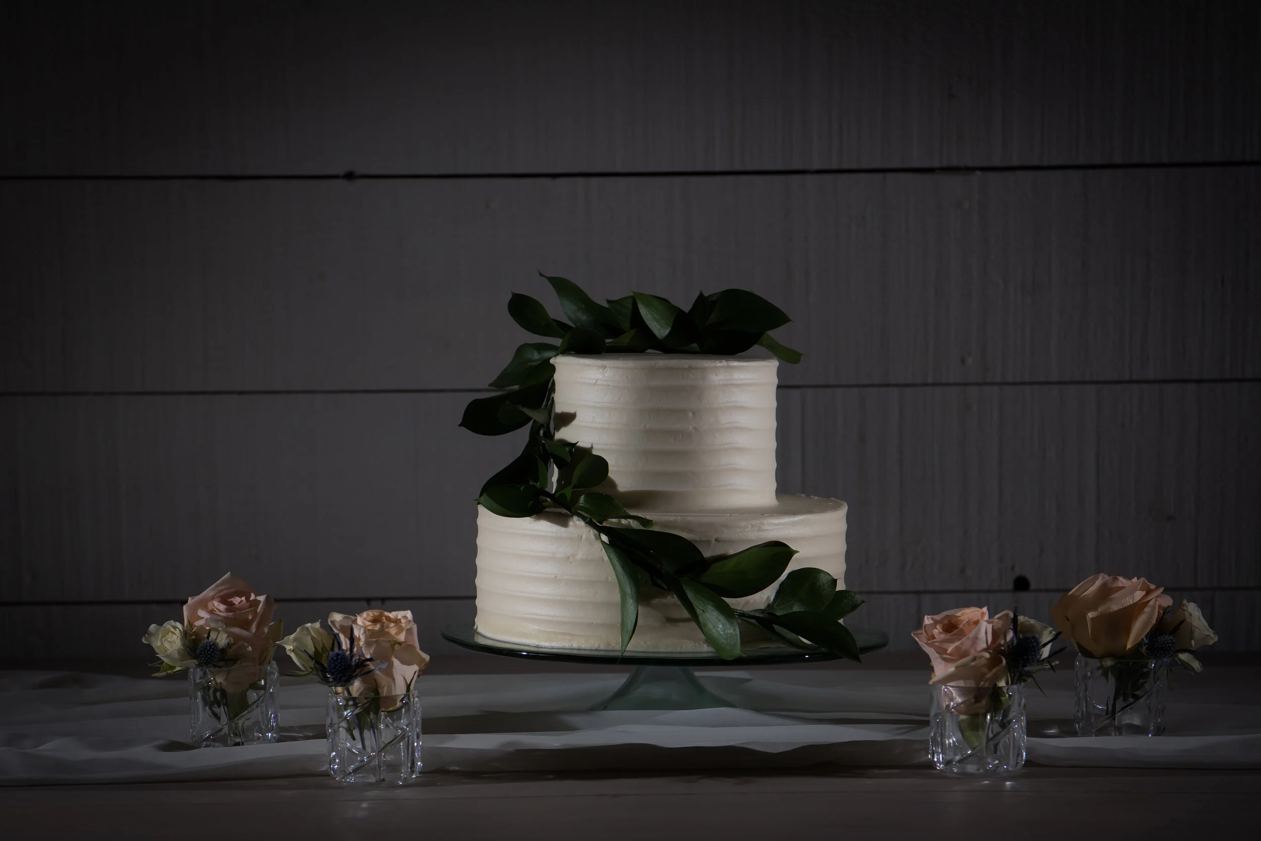 PHOTOGRAPHER: Adrea Thomas Photography -- www.adreathomas.com -- IG: adreathomasphoto EVENT DESIGN & FLOWERS: Your Best Guest -- Hannah Guest -- www.yourbestguest.com -- IG & FB: @yourbestguest CAKE: Country Cakes On Lake Oconee -- Brittany Fletcher -- IG: @gfbaker -- FB: @countrycakesonlakeoconee