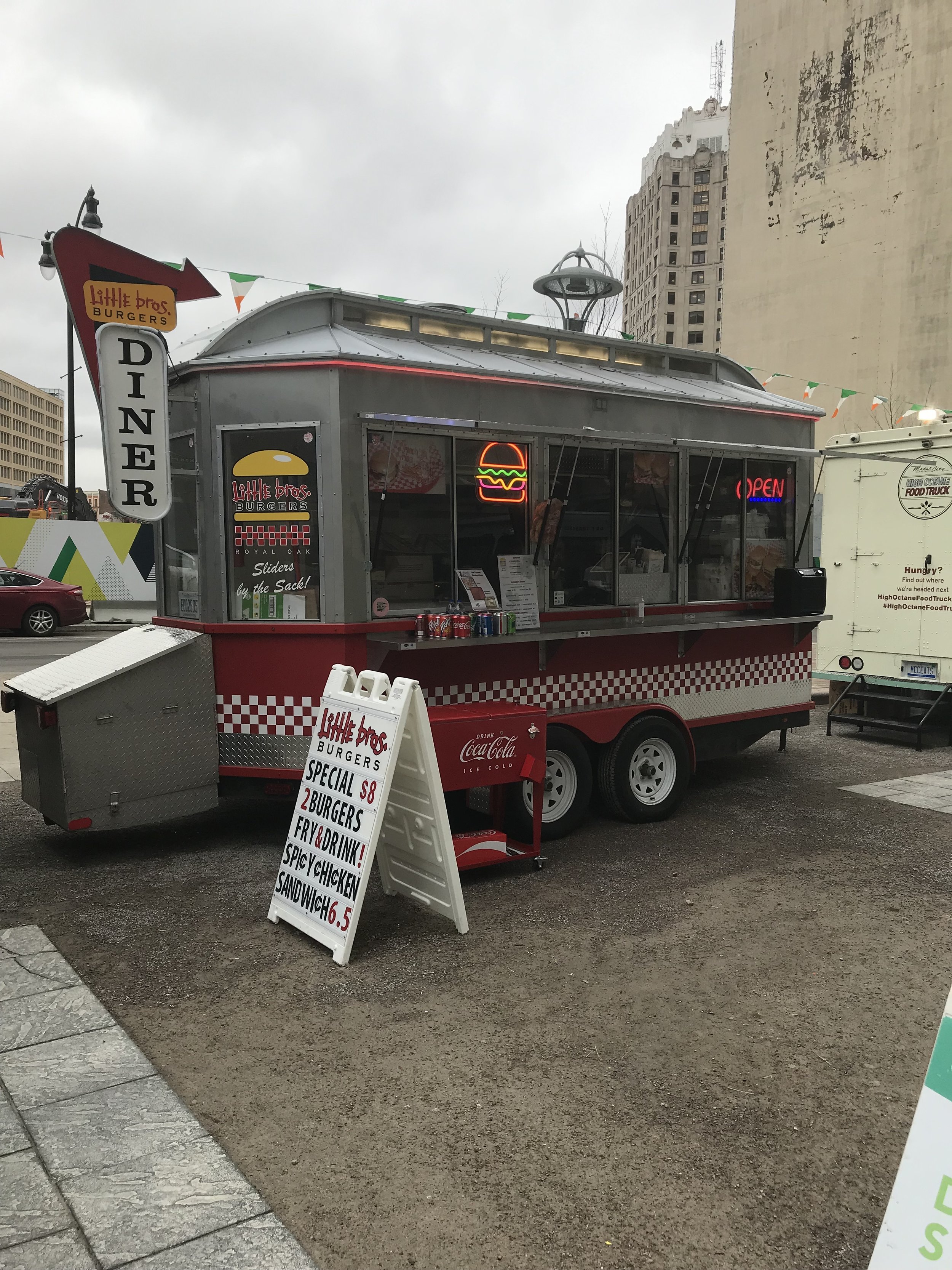  Cadillac Square - Downtown Street Eats Lunch 