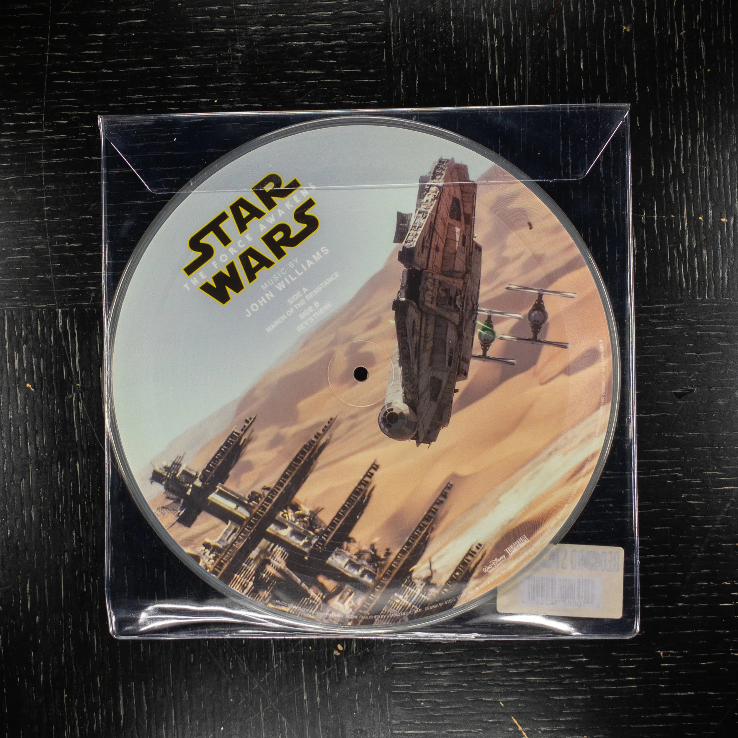 John Williams - Star Wars: The Force Awakens (March Of The Resistance / Rey's Theme)