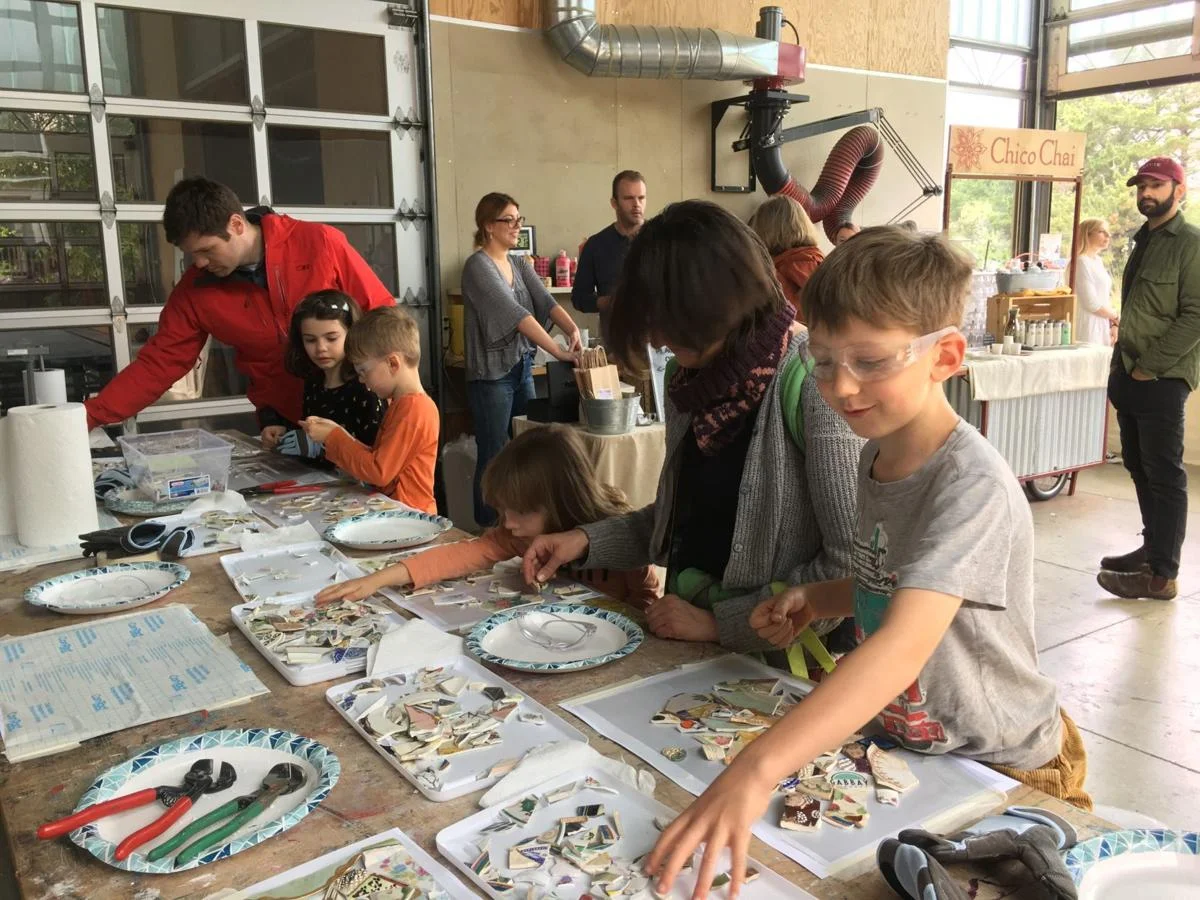 Quake Mosaic Public Workshop at Napa Makes 2018, photo by Kristina Young