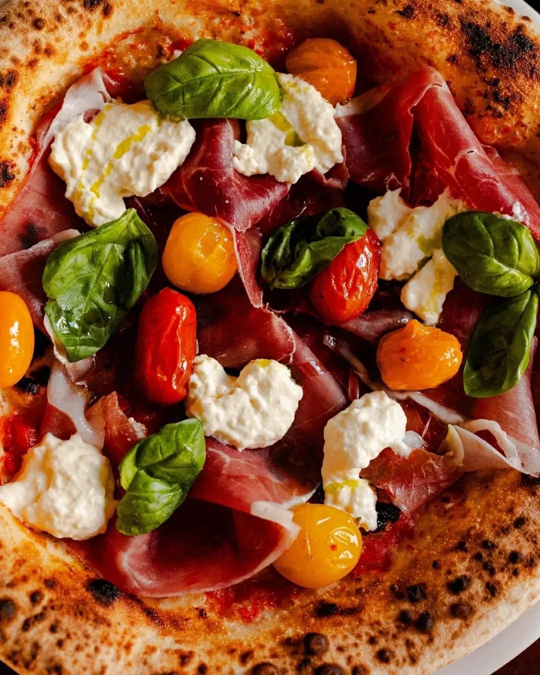 Pomodorino 🍕 

Shadow Tomato, Confit Cherry Tomato, Stracciatella, Prosciutto, Basil.