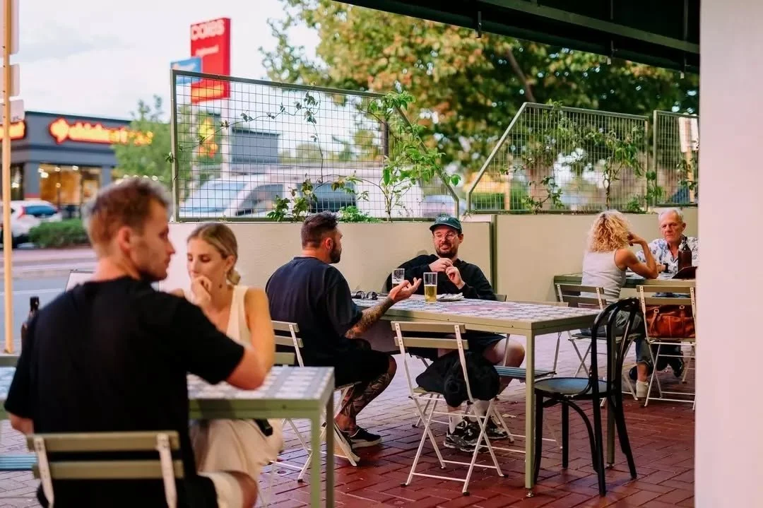 Long summer lunches, overdue catch-ups and plates worth talking about ❤️