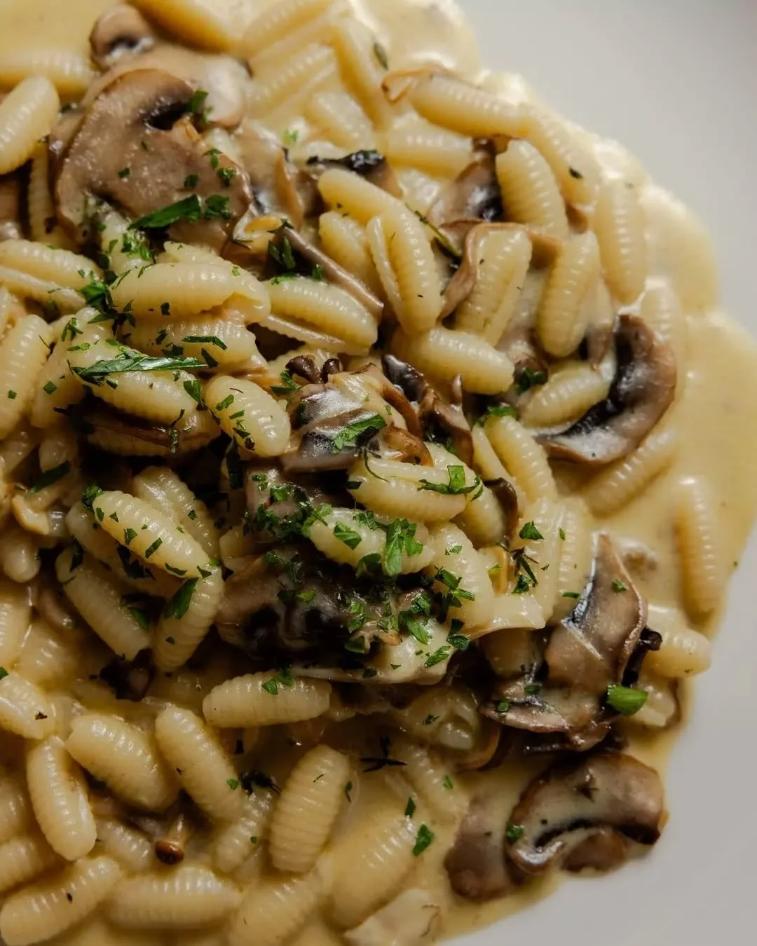 Gnocchetti sardi, roasted mushrooms and thyme folded through pecorino cream. Simple ingredients, big flavour 🤍